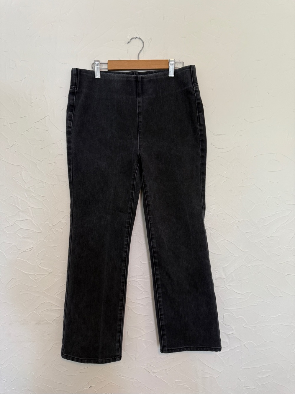 Soft Surroundings Pull on Pants. Black Denim. Size SP